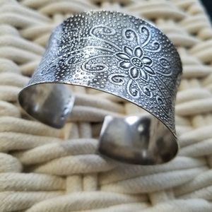 925 Sterling Silver hand cuff